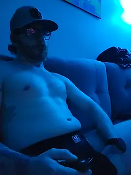 bobbyenglish69 online show from 10-13-25, 07:41