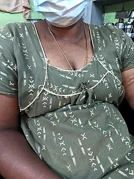 Snapshot of Tamilselviroja- chatting on 01-15-26, 03:49 Tamilselviroja- online show from 01-15-26, 03:49