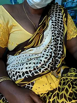 Snapshot of Tamilselviroja- chatting on 03-02-26, 02:57 Tamilselviroja- online show from 03-02-26, 02:57