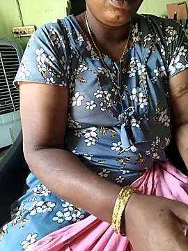 Snapshot of Tamilselviroja- chatting on 03-04-26, 04:40 Tamilselviroja- online show from 03-04-26, 04:40