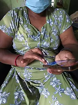 Snapshot of Tamilselviroja- chatting on 07-26-26, 02:53 Tamilselviroja- online show from 07-26-26, 02:53