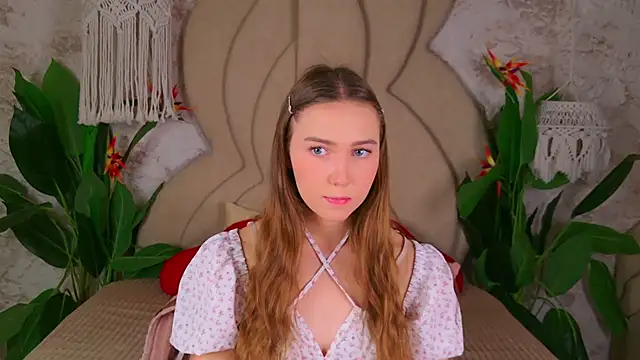 OliviaLay online show from 11-17-25, 11:27