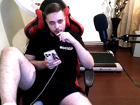 Snapshot of KingAdonisss chatting on 09-30-25, 03:28 KingAdonisss online show from 09-30-25, 03:28