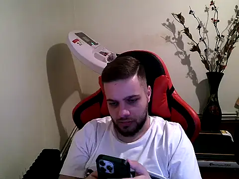 Snapshot of KingAdonisss chatting on 10-04-25, 04:38 KingAdonisss online show from 10-04-25, 04:38