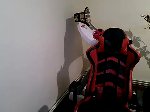 Snapshot of KingAdonisss chatting on 10-11-25, 04:05 KingAdonisss online show from 10-11-25, 04:05