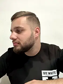 Snapshot of KingAdonisss chatting on 10-16-25, 03:35 KingAdonisss online show from 10-16-25, 03:35