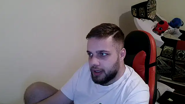 Snapshot of KingAdonisss chatting on 10-26-25, 02:34 KingAdonisss online show from 10-26-25, 02:34