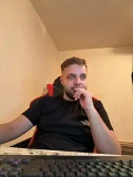 Snapshot of KingAdonisss chatting on 11-01-25, 04:42 KingAdonisss online show from 11-01-25, 04:42