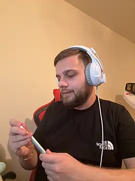 Snapshot of KingAdonisss chatting on 11-02-25, 02:19 KingAdonisss online show from 11-02-25, 02:19