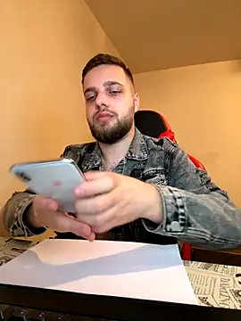 Snapshot of KingAdonisss chatting on 11-10-25, 04:50 KingAdonisss online show from 11-10-25, 04:50