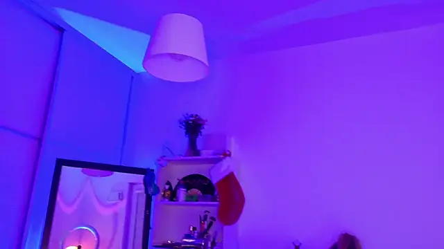 MysticRoxanne online show from 12-04-25, 05:17