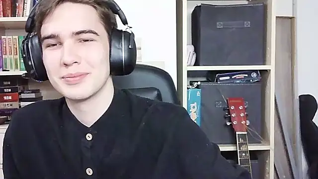 Snapshot of _Chris_Next_Door_ chatting on 09-30-25, 03:39  Chris Next Door  online show from 09-30-25, 03:39