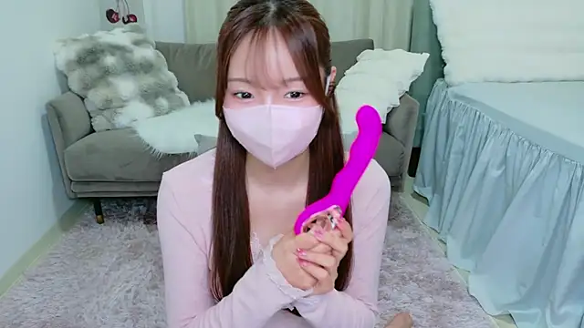 Seira  nn online show from 11-12-25, 01:22