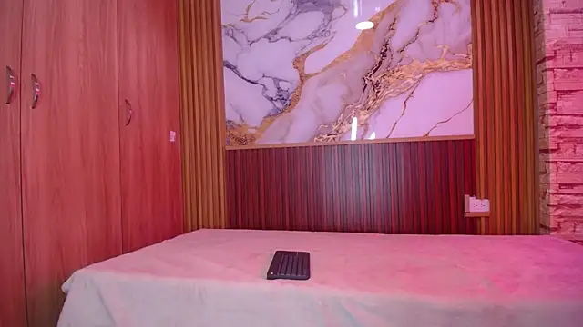 Snapshot of martinasmith303av chatting on 11-12-25, 04:29 martinasmith303av online show from 11-12-25, 04:29