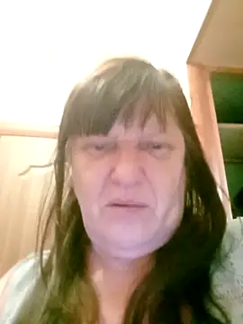 Snapshot of Apeesynka55211 chatting on 11-19-25, 04:23 Apeesynka55211 online show from 11-19-25, 04:23