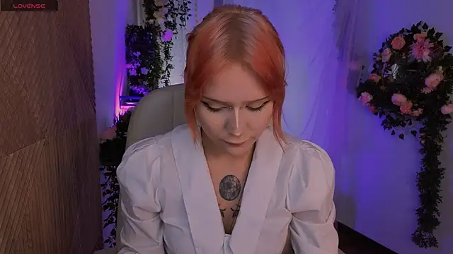 Snapshot of kitten_murray_ chatting on 10-13-25, 06:02 kitten murray online show from 10-13-25, 06:02