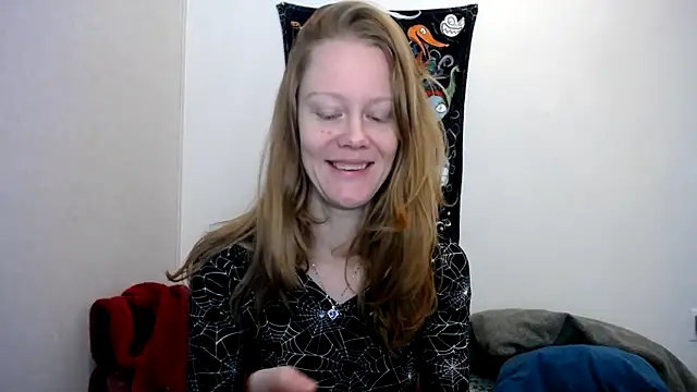 Snapshot of naughtyfox89 chatting on 10-17-25, 04:31 naughtyfox89 online show from 10-17-25, 04:31