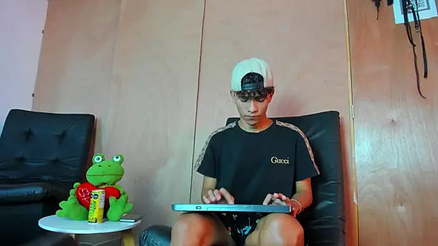 milo crave online show from 10-06-25, 08:39