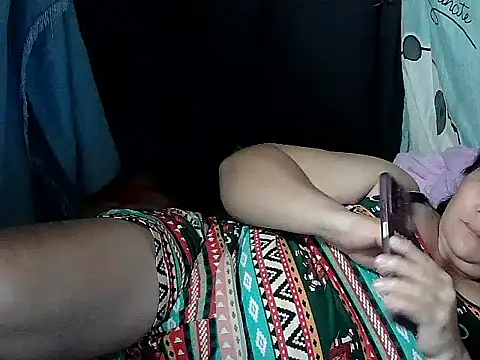 Snapshot of milagrose_rose chatting on 03-24-26, 08:03 milagrose rose online show from 03-24-26, 08:03