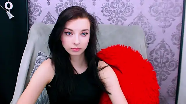 Snapshot of DominantLuna chatting on 05-24-26, 07:30 DominantLuna online show from 05-24-26, 07:30