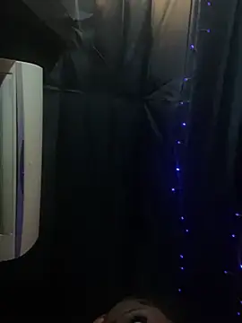 Snapshot of StarElexis chatting on 02-18-26, 11:11 StarElexis online show from 02-18-26, 11:11