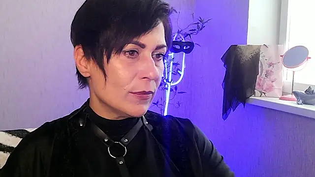 Ashley Brookss online show from 11-13-25, 10:58