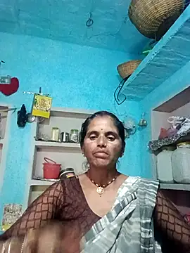 Snapshot of Mohni_cute chatting on 10-13-25, 11:32 Mohni cute online show from 10-13-25, 11:32