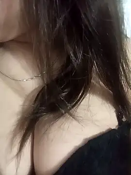 Snapshot of ZingCii chatting on 10-12-25, 05:06 ZingCii online show from 10-12-25, 05:06