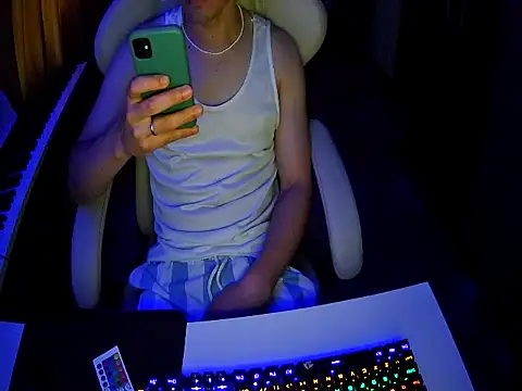 Rryans online show from 11-18-25, 09:08