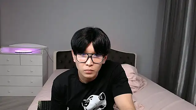 KaiChicken online show from 11-20-25, 10:09