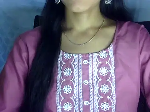 Snapshot of Shazi_1 chatting on 04-26-26, 12:58 Shazi 1 online show from 04-26-26, 12:58
