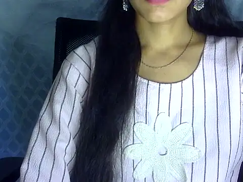Snapshot of Shazi_1 chatting on 05-24-26, 05:18 Shazi 1 online show from 05-24-26, 05:18