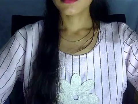 Snapshot of Shazi_1 chatting on 06-05-26, 02:01 Shazi 1 online show from 06-05-26, 02:01