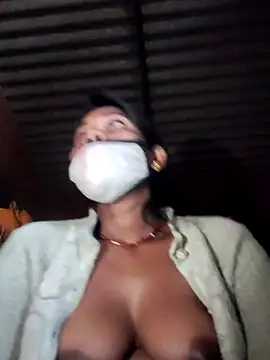 Snapshot of Katrina_kaif143 chatting on 12-14-25, 10:31 Katrina kaif143 online show from 12-14-25, 10:31