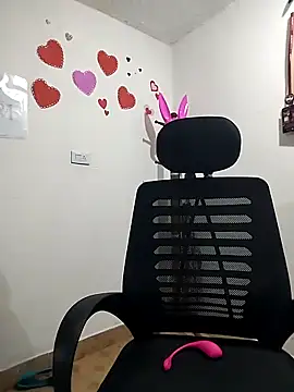 Valentina Squirt- online show from 10-08-25, 09:40