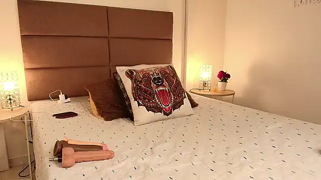 NatashaTaylor online show from 06-11-26, 01:09