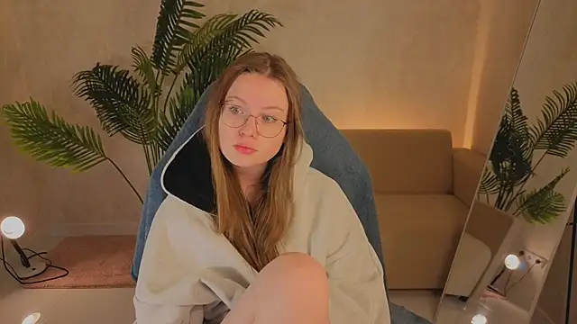 SirenaBlessing online show from 11-13-25, 01:26