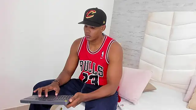 Snapshot of jax_black chatting on 10-21-25, 07:03 jax black online show from 10-21-25, 07:03