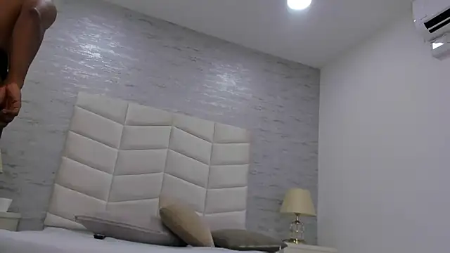 Snapshot of jax_black chatting on 10-30-25, 07:03 jax black online show from 10-30-25, 07:03