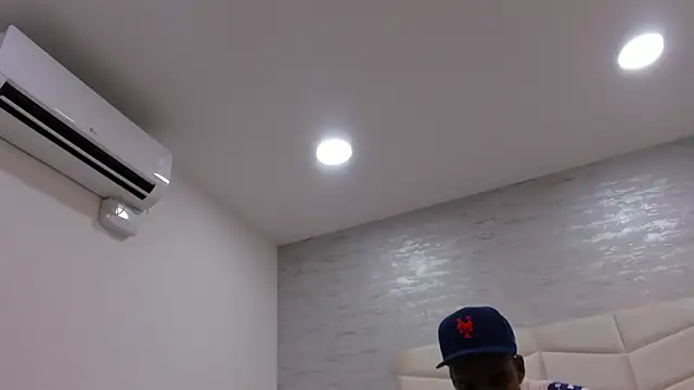 Snapshot of jax_black chatting on 11-15-25, 07:10 jax black online show from 11-15-25, 07:10