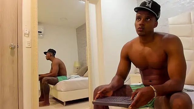 Snapshot of jax_black chatting on 11-29-25, 07:39 jax black online show from 11-29-25, 07:39