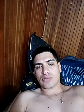 Snapshot of daniandr119 chatting on 11-13-25, 12:42 daniandr119 online show from 11-13-25, 12:42