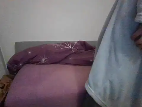 honzinka83 online show from 10-30-25, 04:08