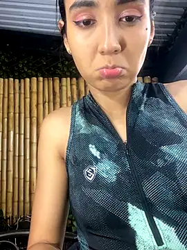 cloe taylor   online show from 10-30-25, 02:46