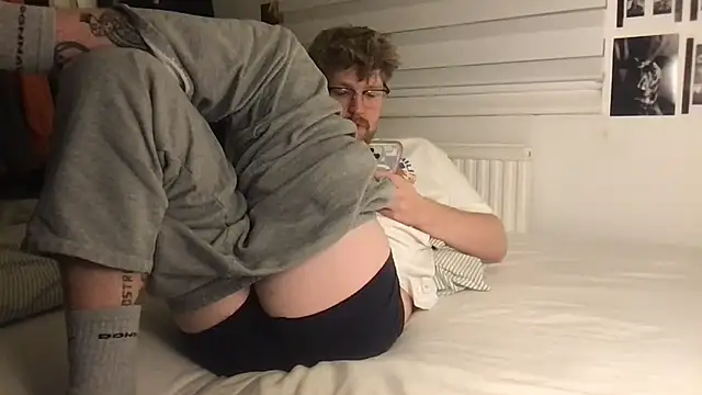 Snapshot of Angus80085 chatting on 10-28-25, 08:55 Angus80085 online show from 10-28-25, 08:55