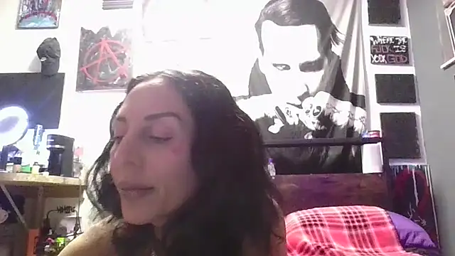 inkdhollow1 online show from 11-01-25, 06:15