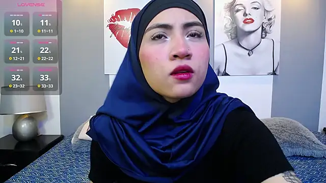 Neesha   online show from 11-14-25, 07:23