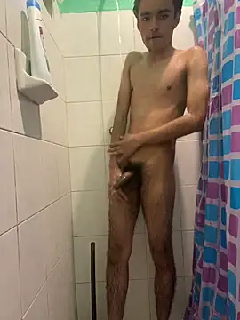 Snapshot of feetbooy chatting on 01-07-26, 12:13 feetbooy online show from 01-07-26, 12:13