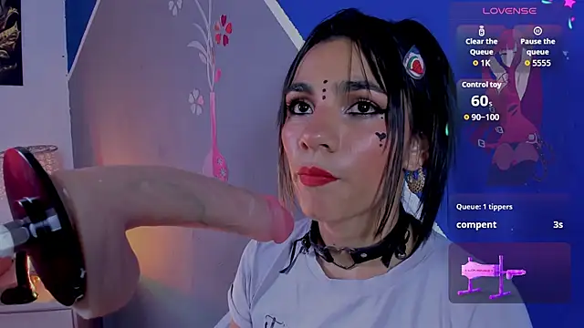 Snapshot of susi_hot13 chatting on 10-28-25, 08:00 susi hot13 online show from 10-28-25, 08:00