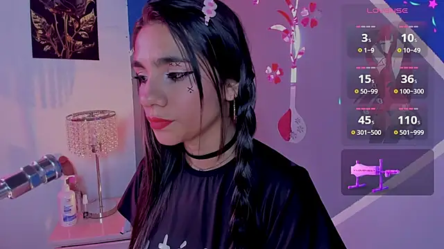 Snapshot of susi_hot13 chatting on 12-15-25, 08:46 susi hot13 online show from 12-15-25, 08:46